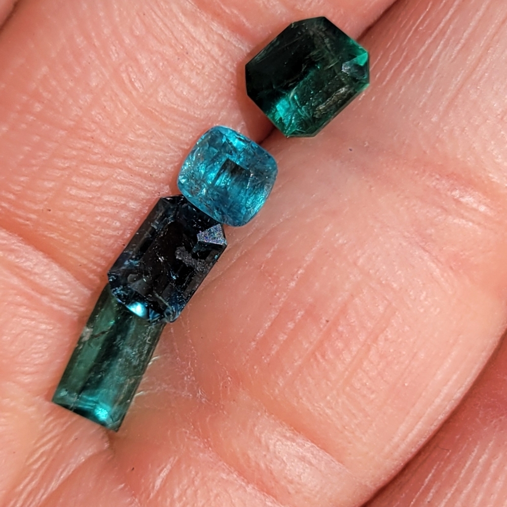 Tourmaline (Paraiba?) Parcel - Picture 4 of 6